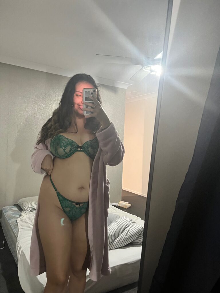 Eve is a Australian OnlyFans Model