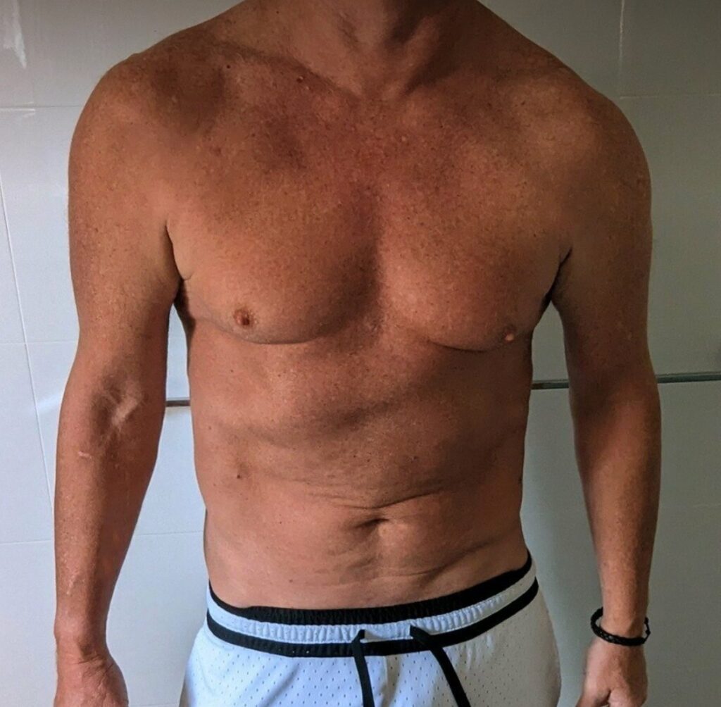 Hung Aussie Dad [FREE Page] is a Australian OnlyFans Model