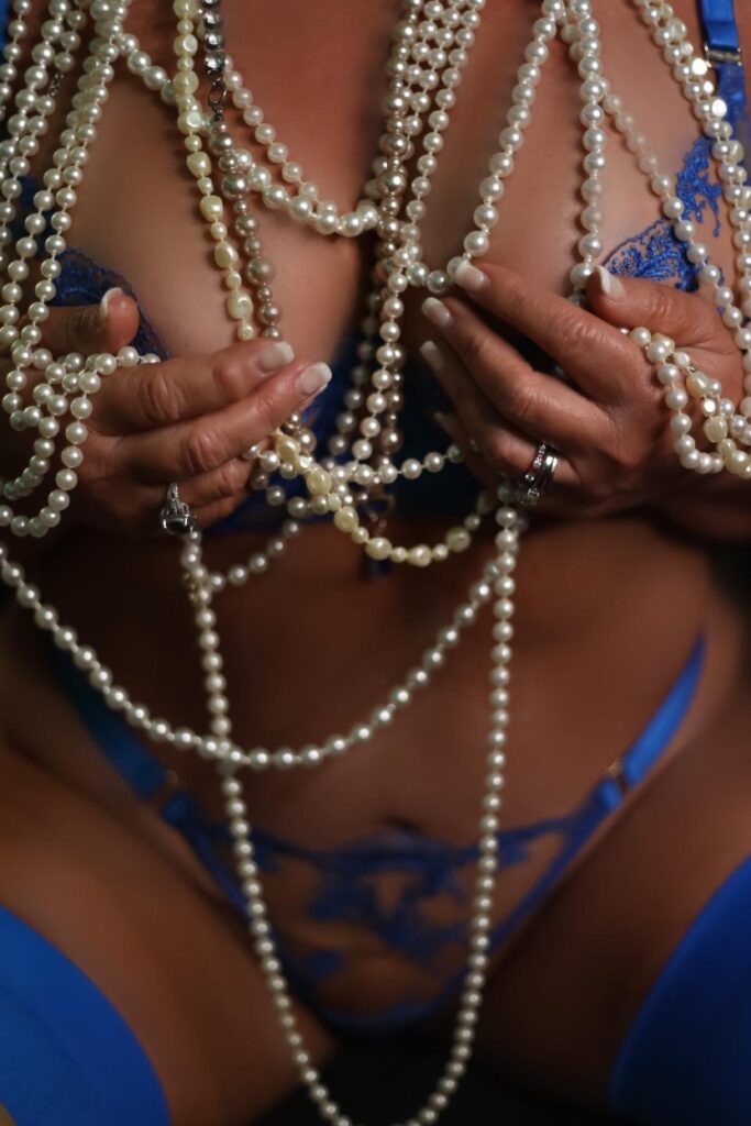 MissBehavinxoxo is a Australian OnlyFans Model