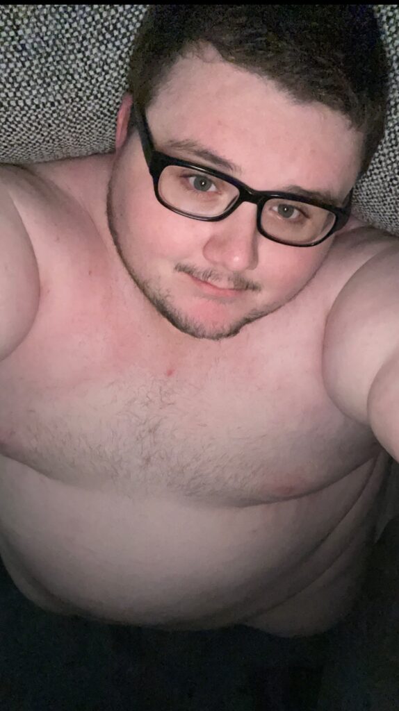 Aussiesuperchub is a Australian OnlyFans Model