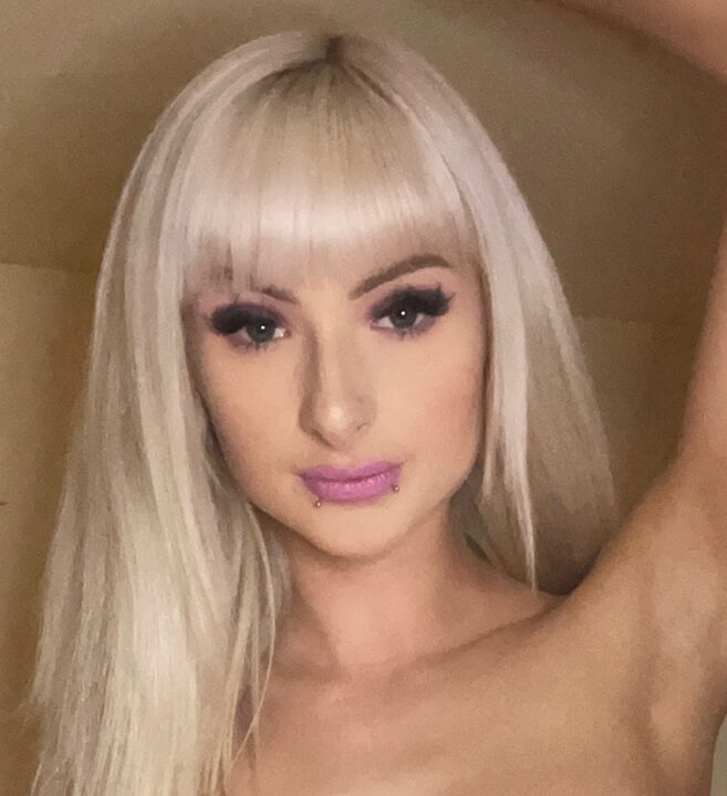 Pixie 21 is a Australian OnlyFans Model