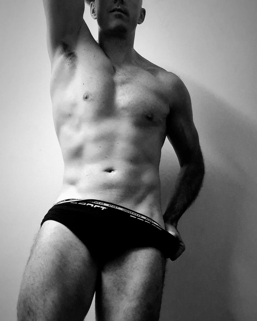 Ari White VIP is a Australian OnlyFans Model