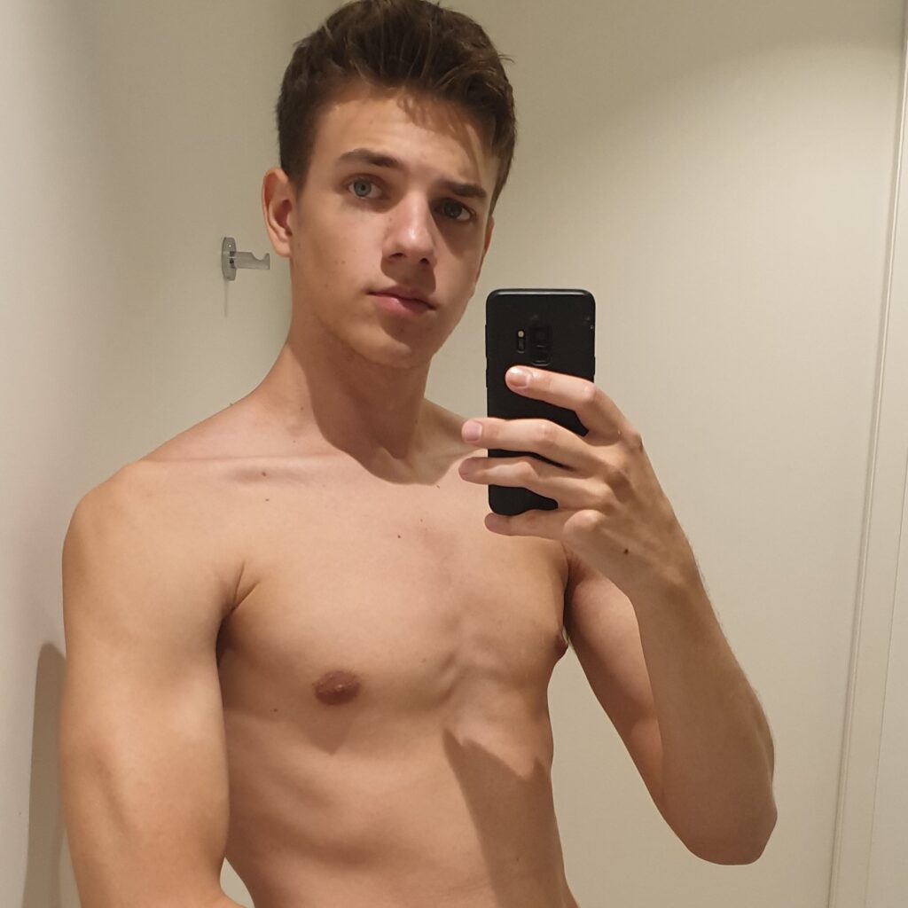 Connor Peters is a Australian OnlyFans Model